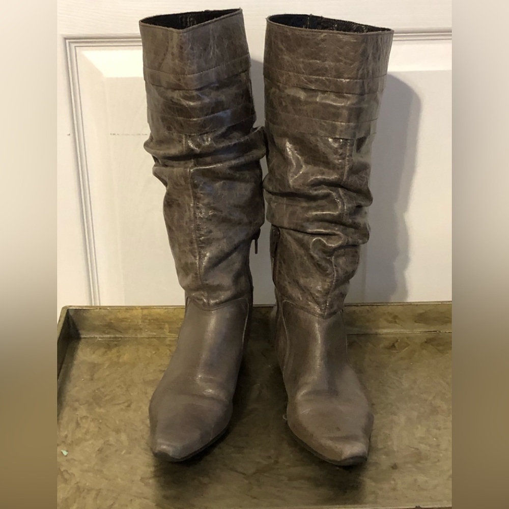 Opposite Fashion Store boots
